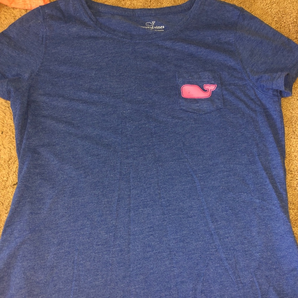 Women’s Vineyard Vines T-shirt